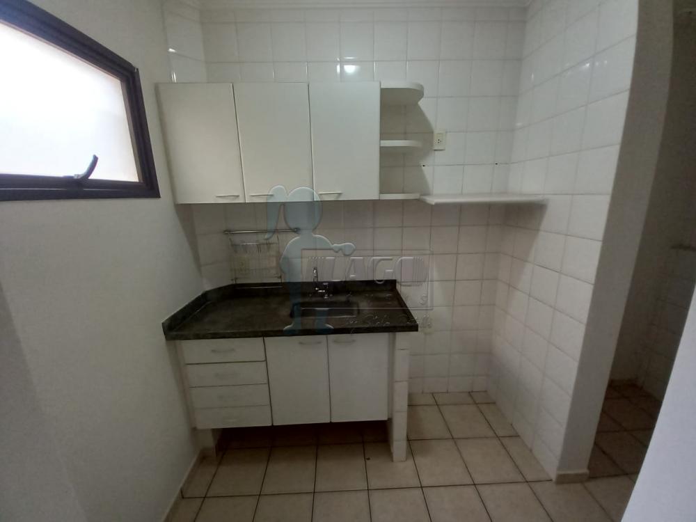 Alugar Apartamentos / Padrão em Ribeirão Preto R$ 950,00 - Foto 3