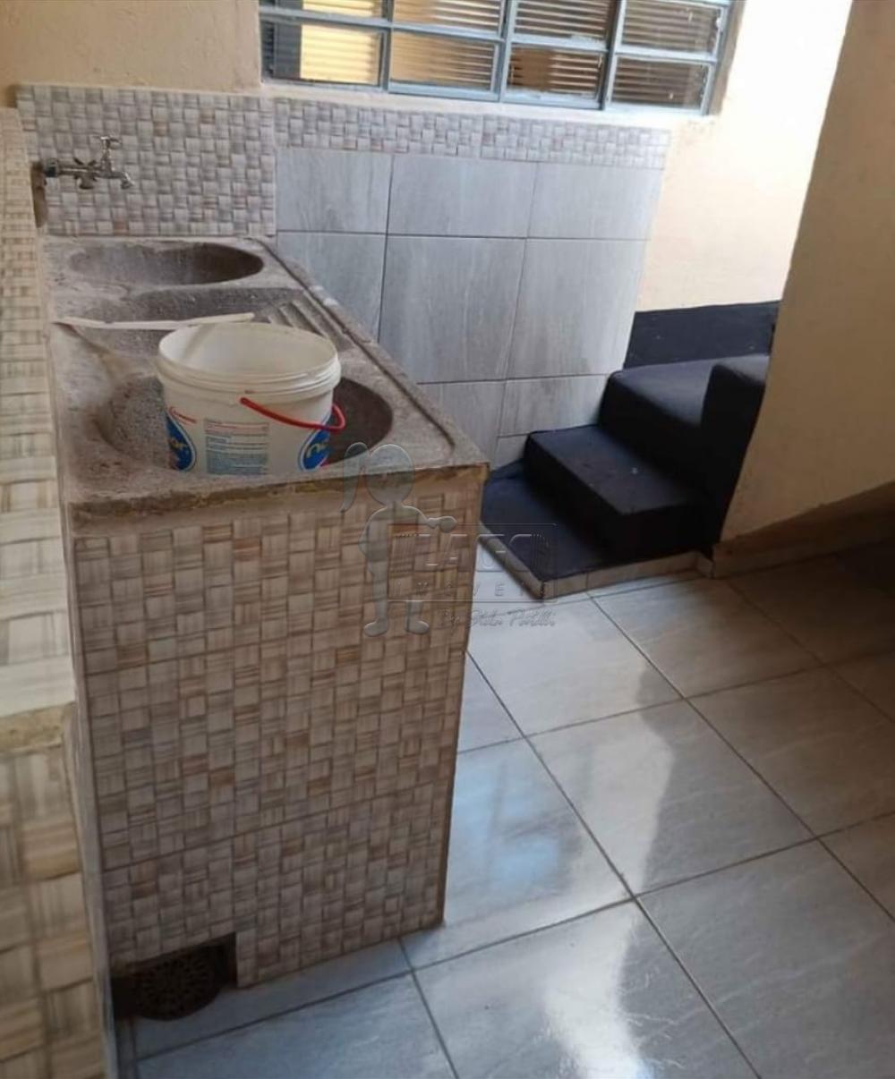 Alugar Casas / Padrão em Ribeirão Preto R$ 800,00 - Foto 11