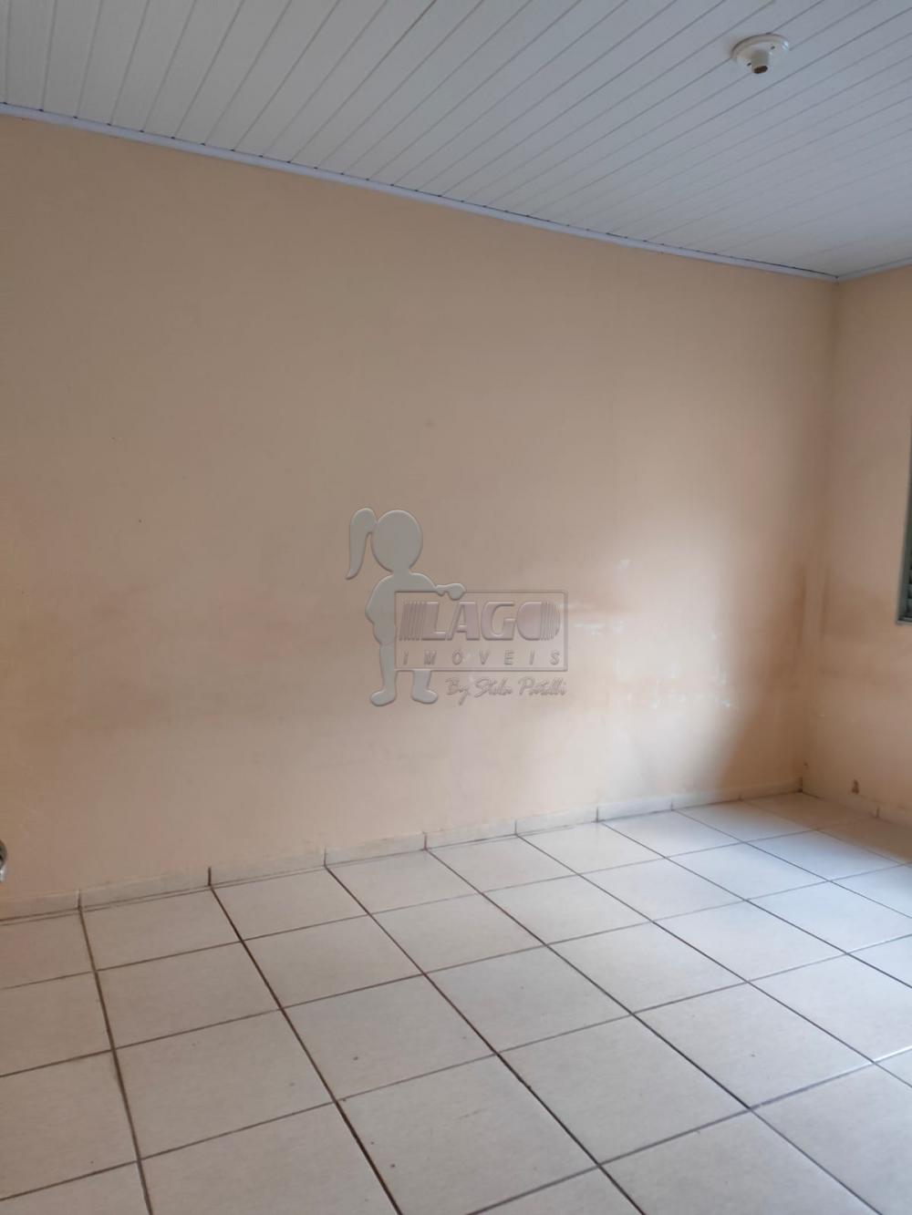 Alugar Casas / Padrão em Ribeirão Preto R$ 800,00 - Foto 4