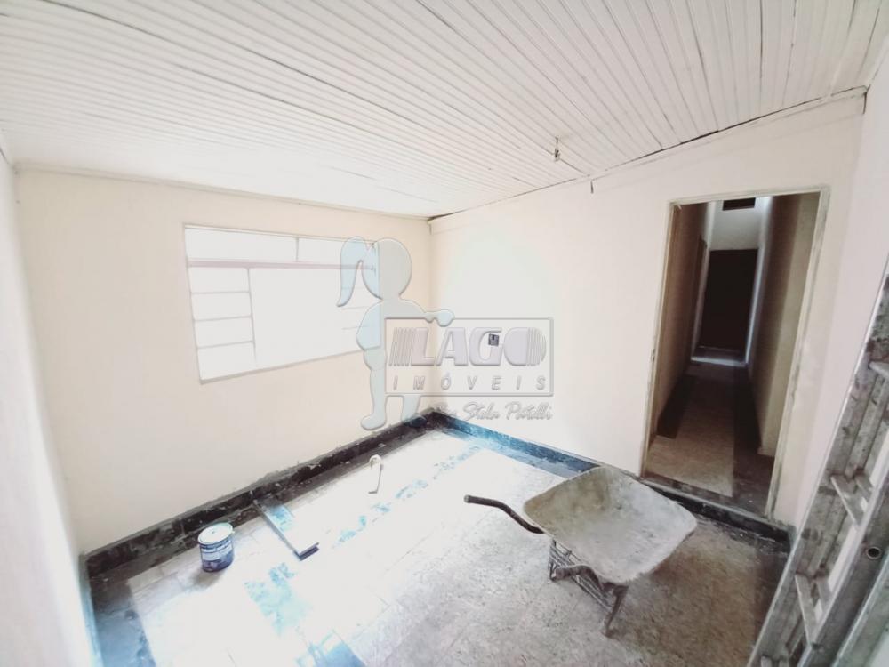 Alugar Casas / Padrão em Ribeirão Preto R$ 900,00 - Foto 4