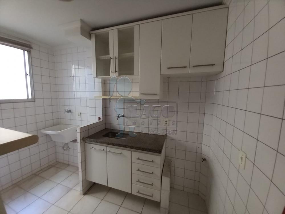 Alugar Apartamentos / Padrão em Ribeirão Preto R$ 1.100,00 - Foto 4