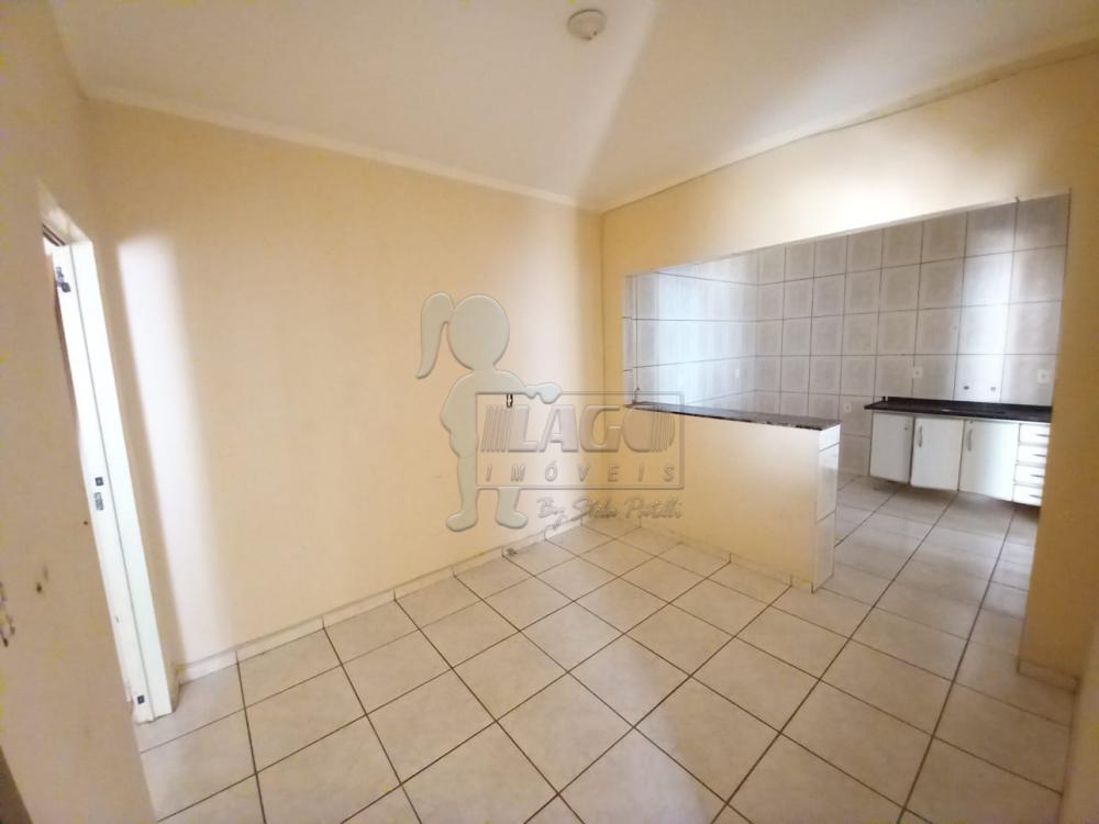 Alugar Casas / Padrão em Ribeirão Preto R$ 1.400,00 - Foto 1