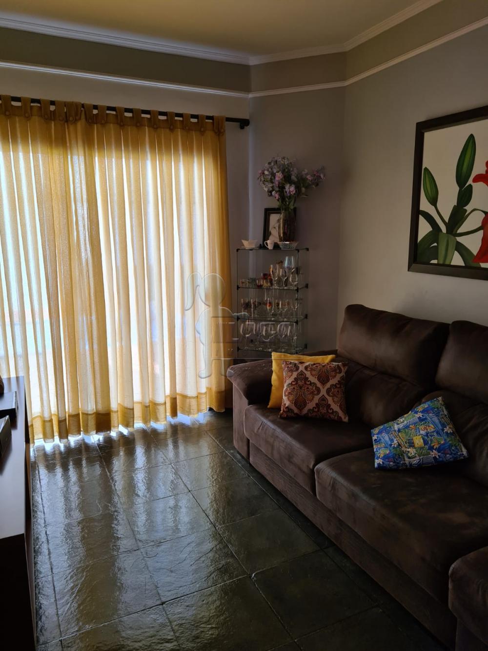 Comprar Casas / Padrão em Ribeirão Preto R$ 870.000,00 - Foto 3