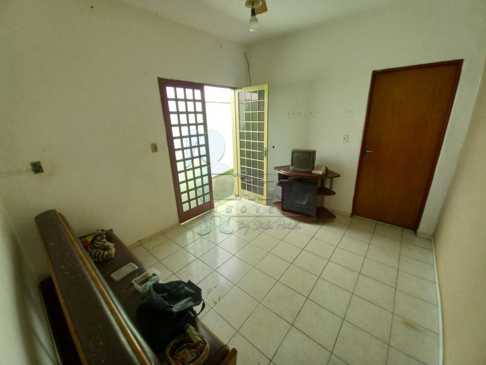 Comprar Casas / Padrão em Ribeirão Preto R$ 180.000,00 - Foto 1