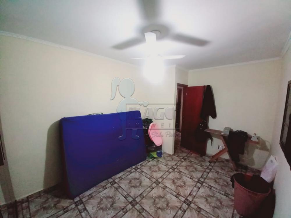 Alugar Casas / Padrão em Ribeirão Preto R$ 1.100,00 - Foto 3