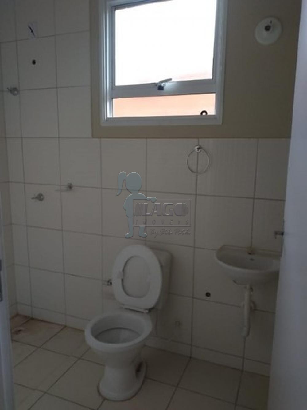 Alugar Casas / Padrão em Ribeirão Preto R$ 900,00 - Foto 4