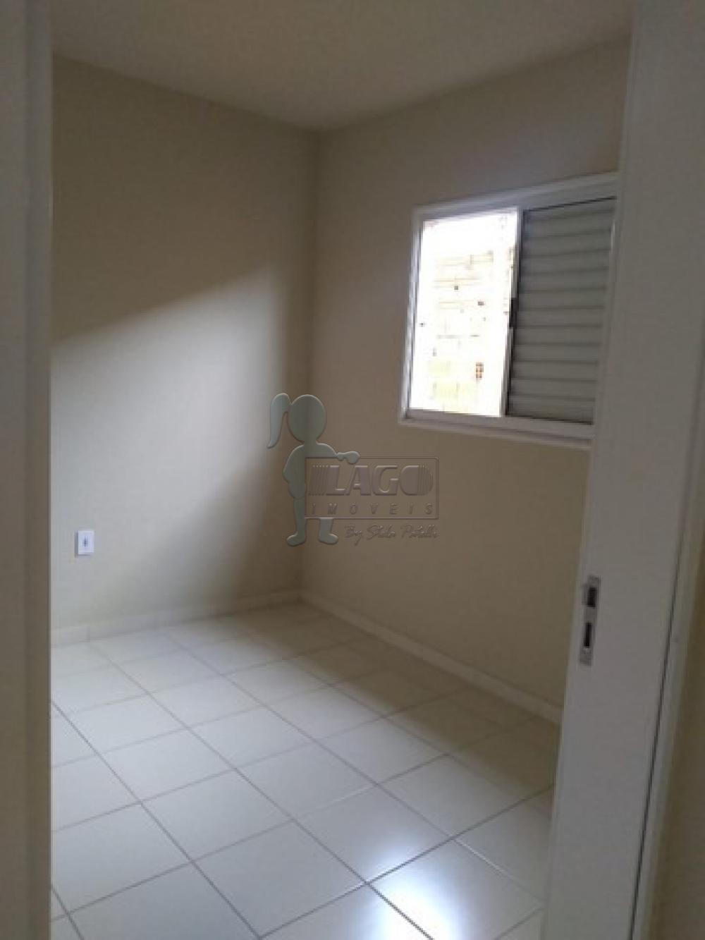 Alugar Casas / Padrão em Ribeirão Preto R$ 900,00 - Foto 3