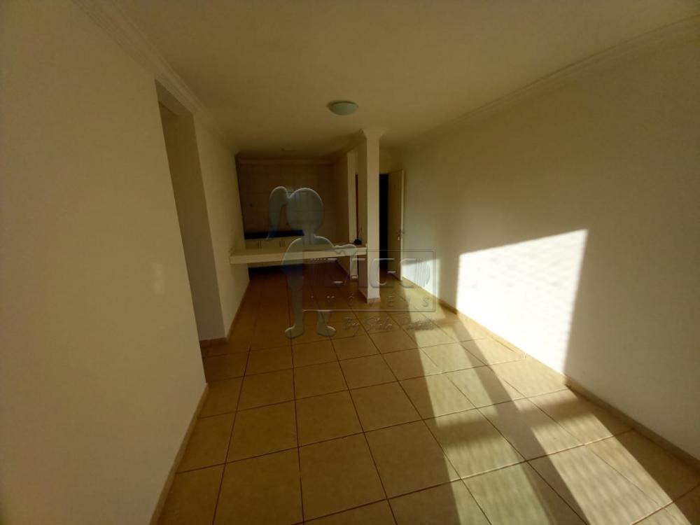 Alugar Apartamentos / Padrão em Ribeirão Preto R$ 900,00 - Foto 2