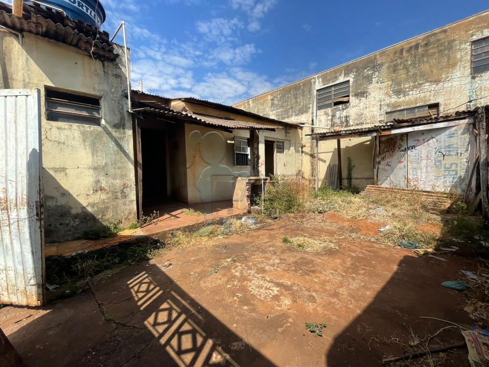 Alugar Casas / Padrão em Ribeirão Preto R$ 650,00 - Foto 12