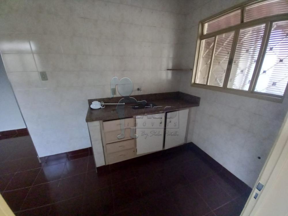 Alugar Casas / Padrão em Ribeirão Preto R$ 850,00 - Foto 5