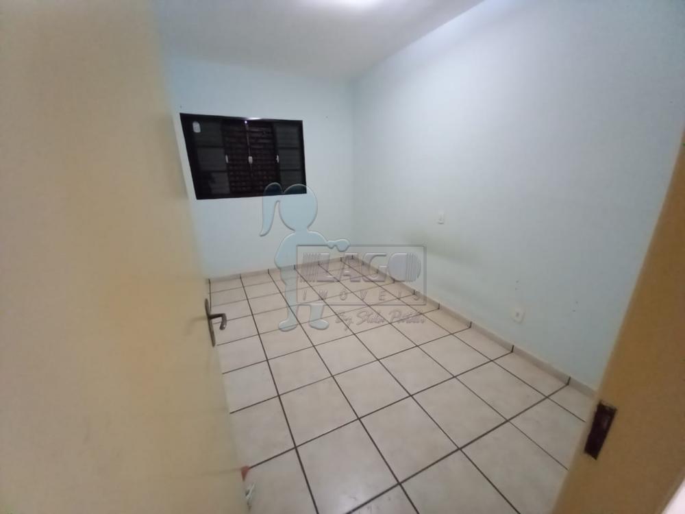 Alugar Apartamentos / Padrão em Ribeirão Preto R$ 900,00 - Foto 3