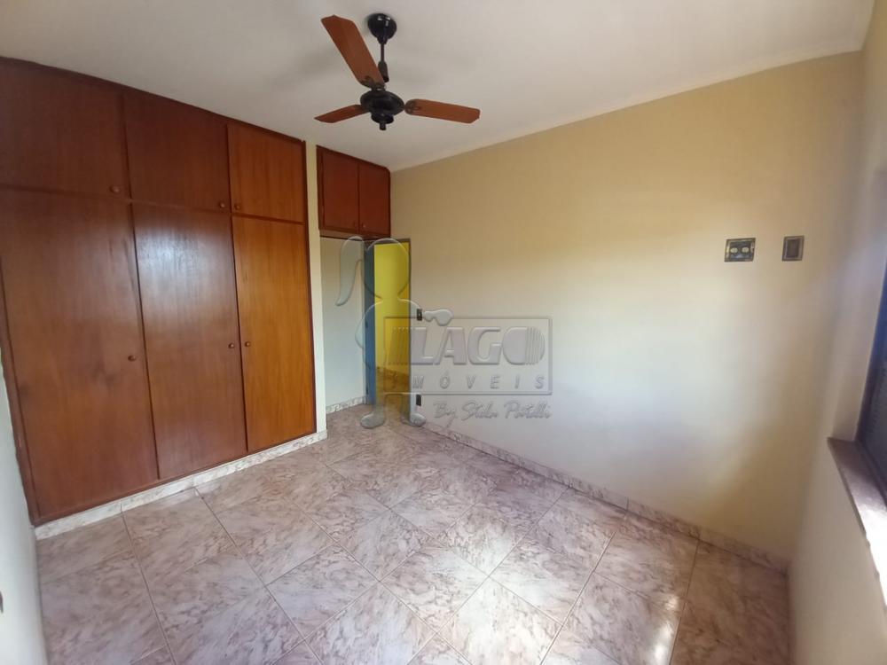 Alugar Apartamentos / Padrão em Ribeirão Preto R$ 1.700,00 - Foto 2