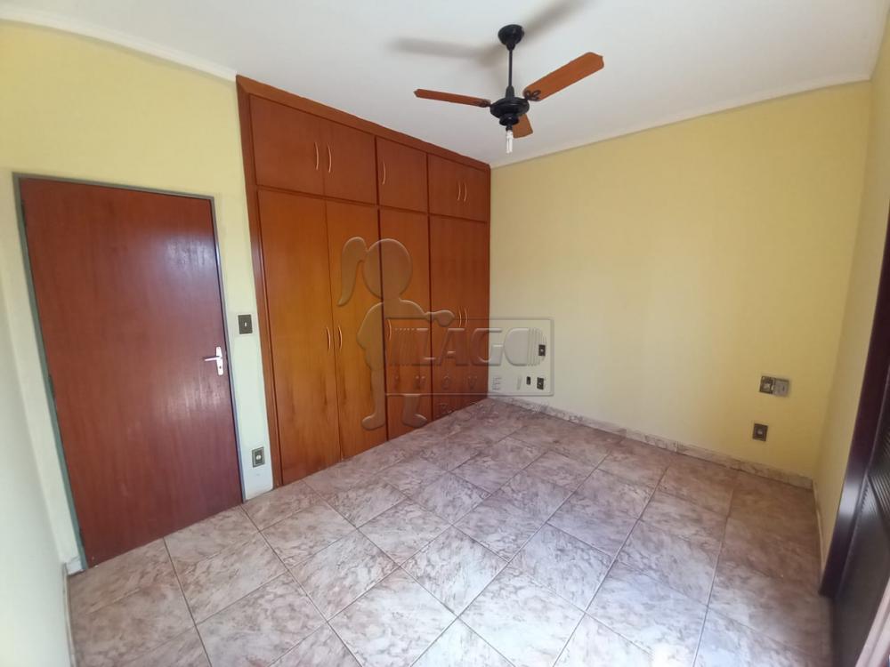 Alugar Apartamentos / Padrão em Ribeirão Preto R$ 1.700,00 - Foto 3