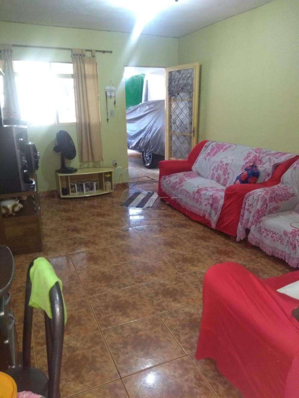 Alugar Casas / Padrão em Ribeirão Preto R$ 700,00 - Foto 2