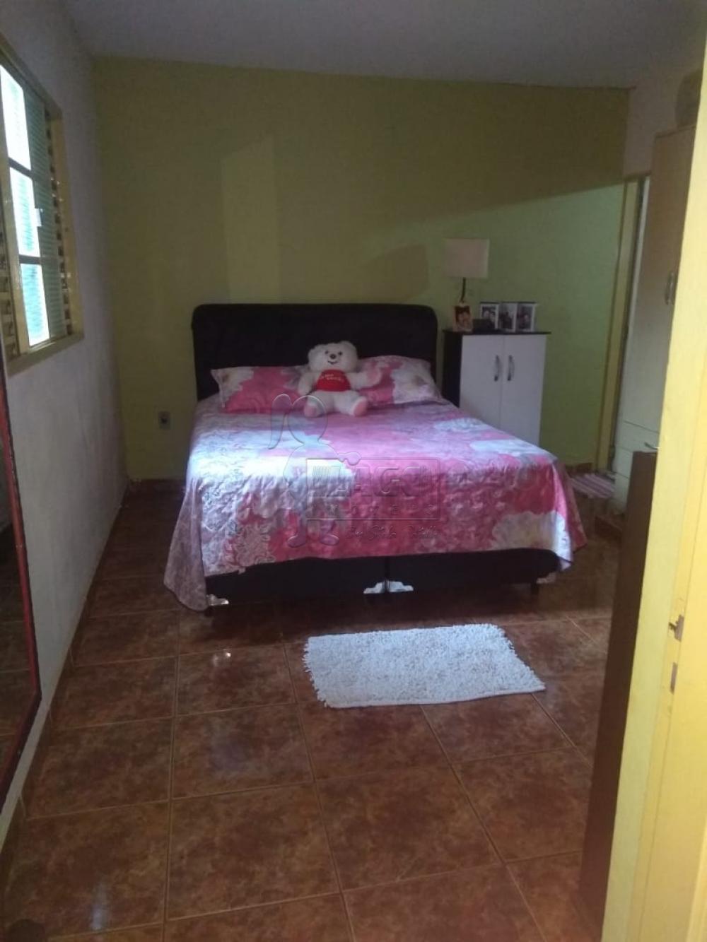 Alugar Casas / Padrão em Ribeirão Preto R$ 700,00 - Foto 3