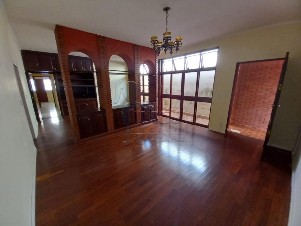 Alugar Casas / Padrão em Ribeirão Preto R$ 2.800,00 - Foto 2