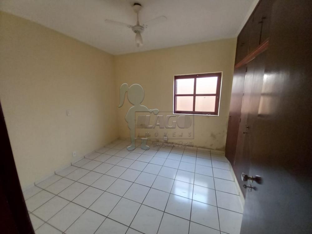 Alugar Casas / Padrão em Ribeirão Preto R$ 2.800,00 - Foto 4