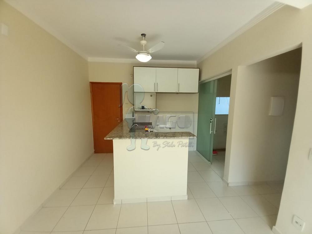 Alugar Apartamentos / Padrão em Ribeirão Preto R$ 1.000,00 - Foto 3