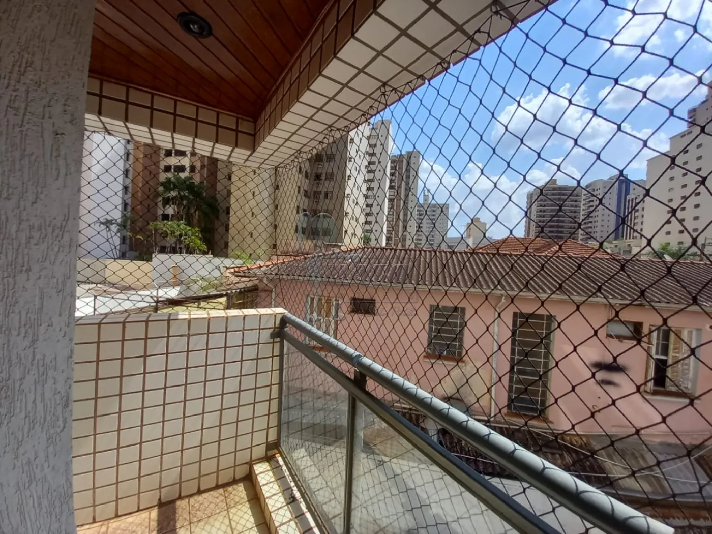 Alugar Apartamentos / Padrão em Ribeirão Preto R$ 1.300,00 - Foto 4