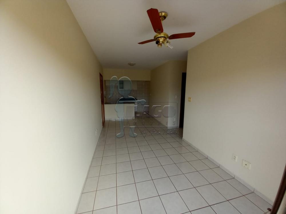 Alugar Apartamentos / Padrão em Ribeirão Preto R$ 800,00 - Foto 3