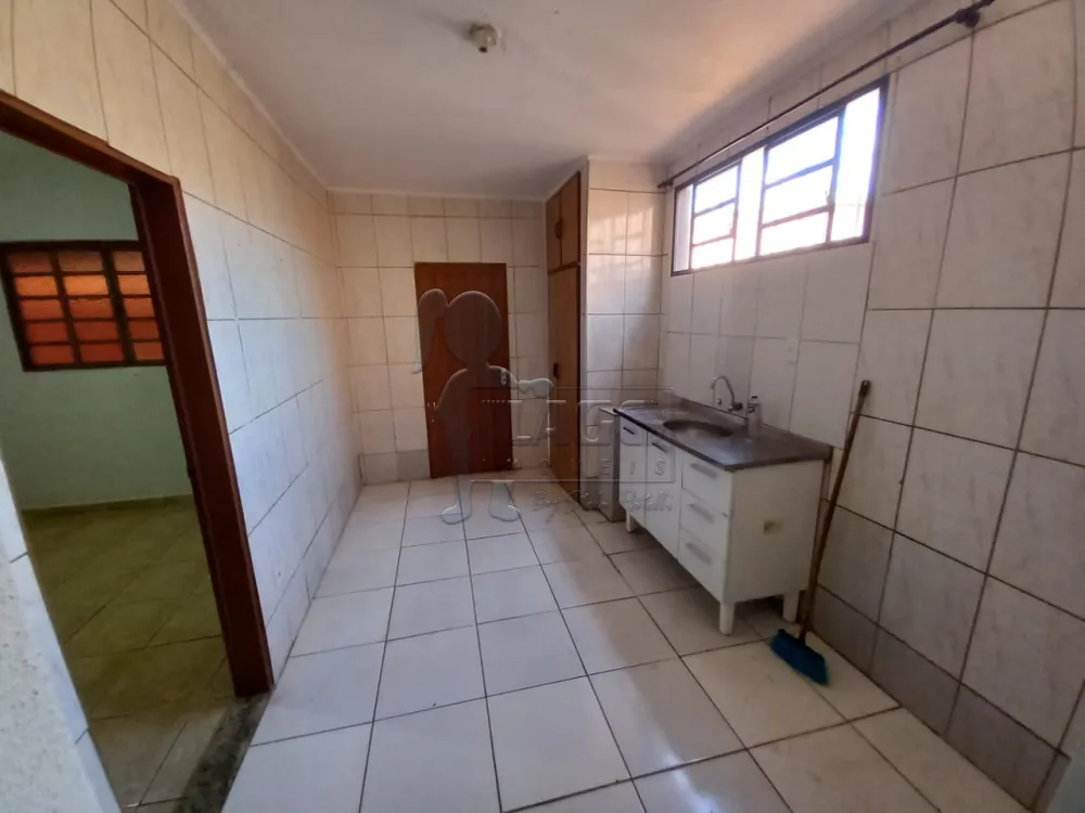 Alugar Casas / Padrão em Ribeirão Preto R$ 1.000,00 - Foto 5