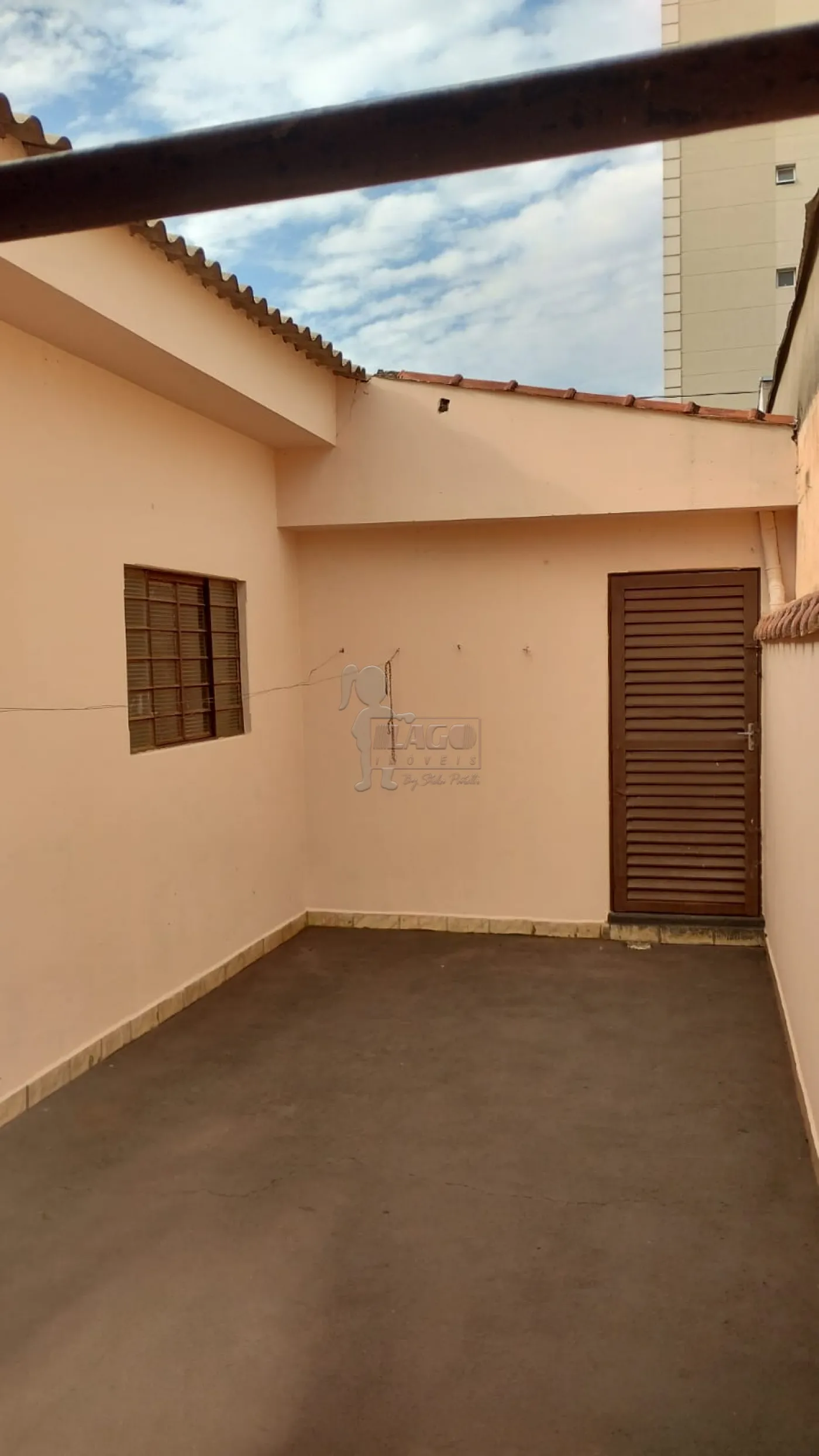 Alugar Casas / Padrão em Ribeirão Preto R$ 900,00 - Foto 3