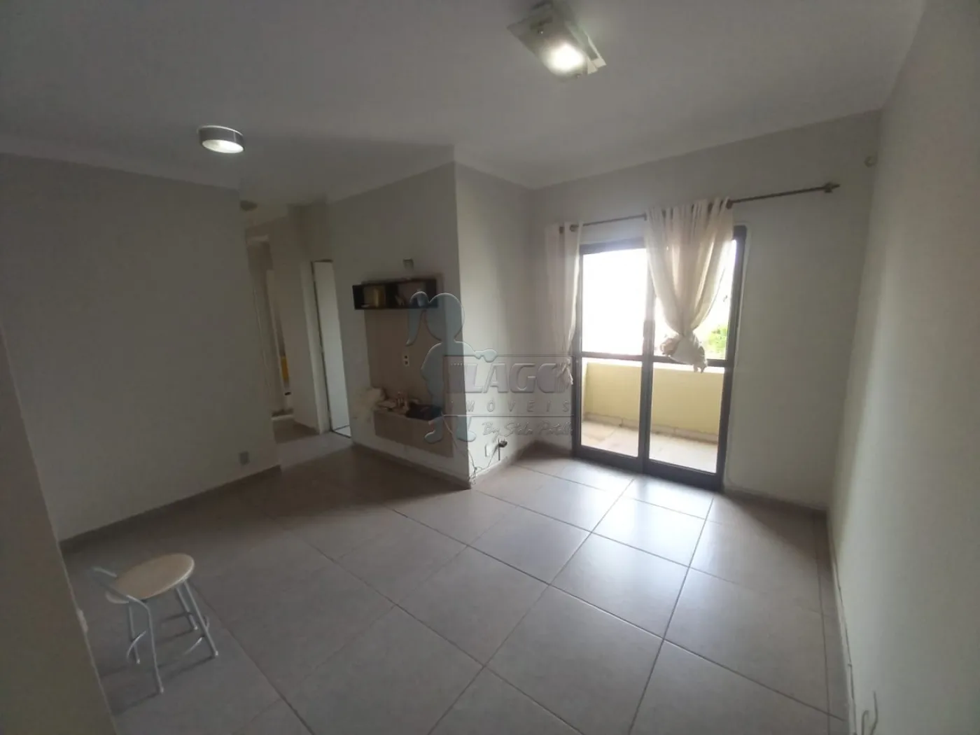 Alugar Apartamentos / Padrão em Ribeirão Preto R$ 1.100,00 - Foto 1