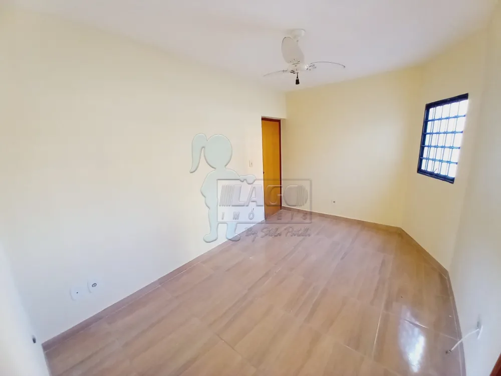 Alugar Apartamentos / Padrão em Ribeirão Preto R$ 700,00 - Foto 1