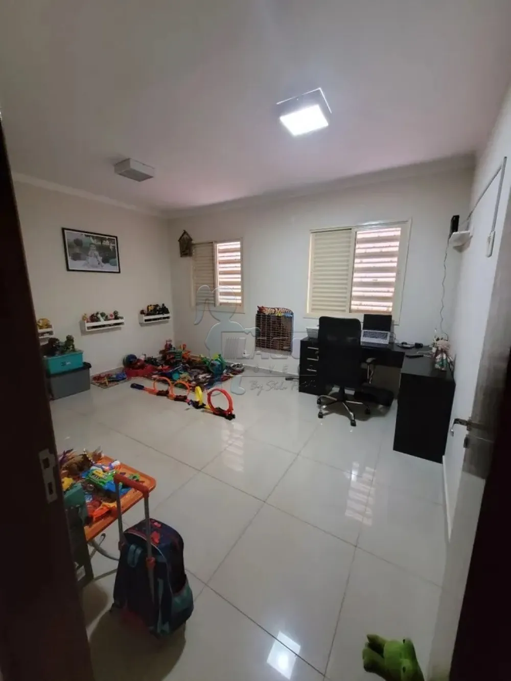 Comprar Casas / Padrão em Ribeirão Preto R$ 870.000,00 - Foto 5