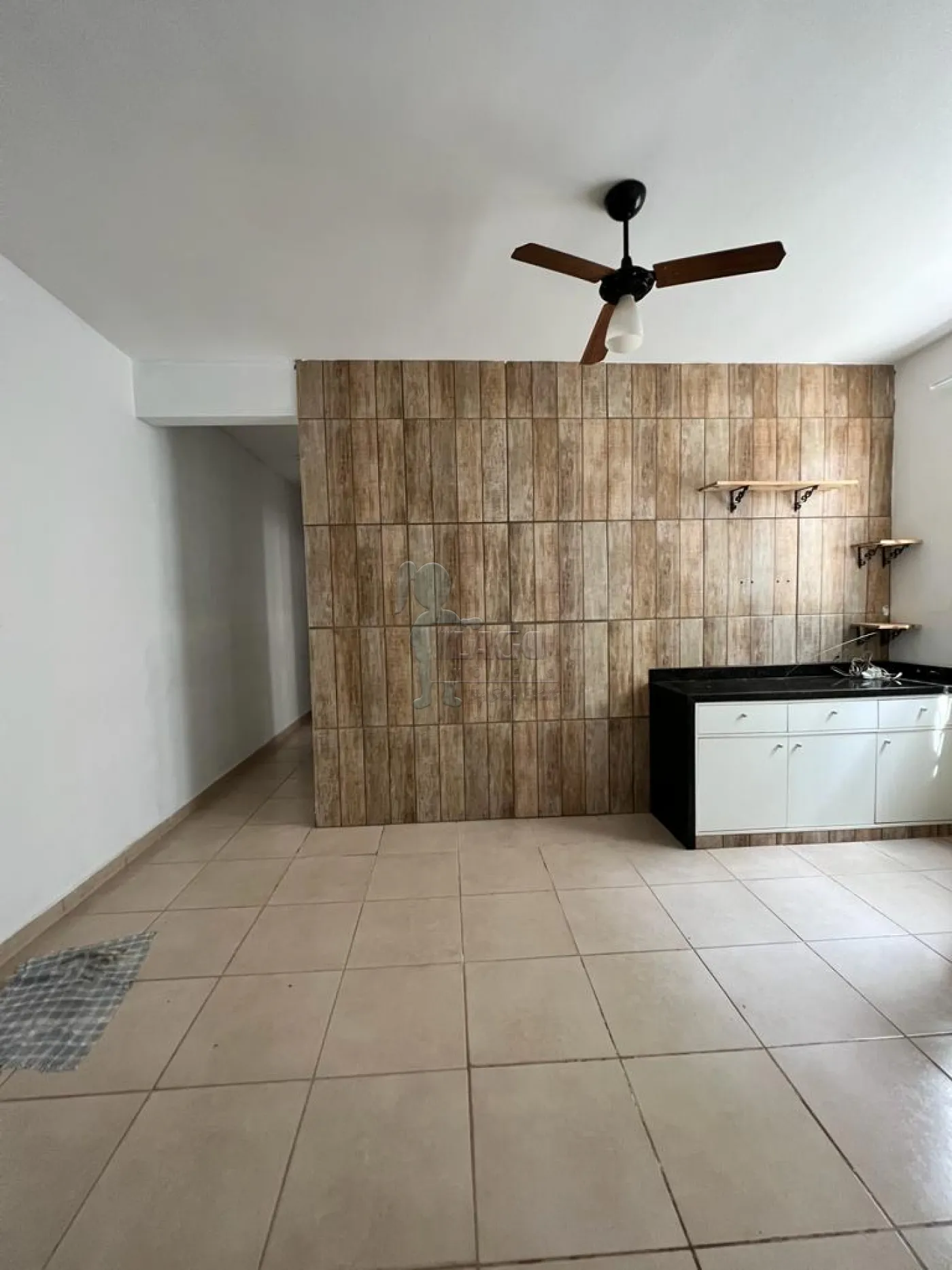 Alugar Apartamentos / Padrão em Ribeirão Preto R$ 1.200,00 - Foto 2