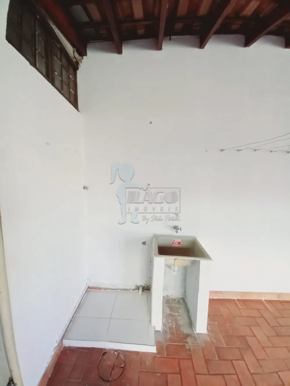 Alugar Casas / Padrão em Ribeirão Preto R$ 2.400,00 - Foto 4