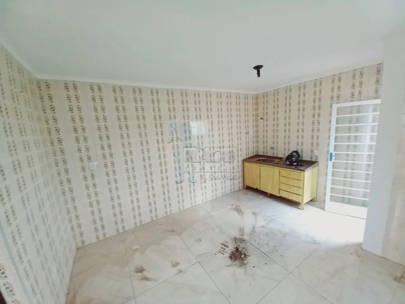 Alugar Casas / Padrão em Ribeirão Preto R$ 1.800,00 - Foto 8