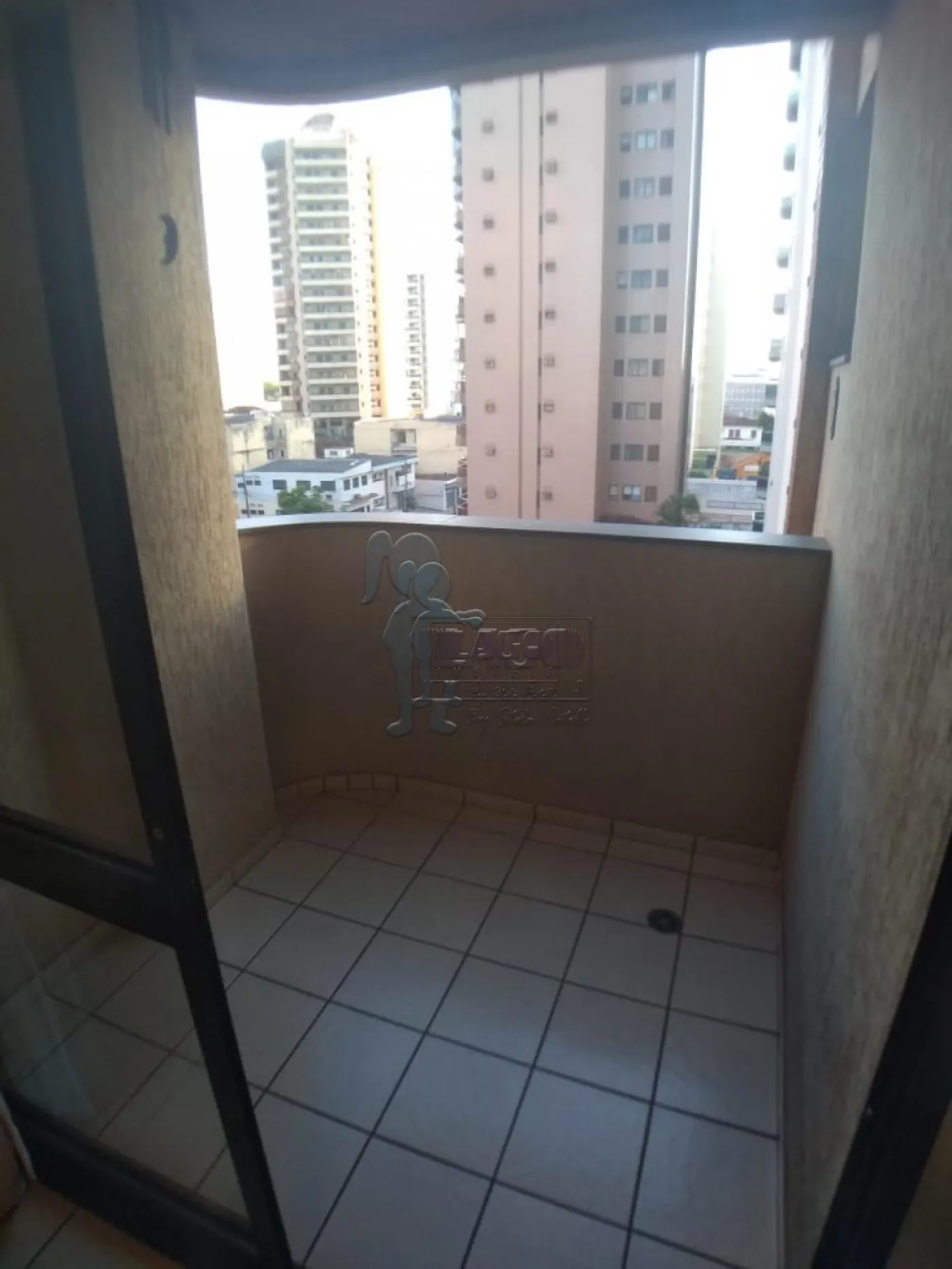 Alugar Apartamentos / Padrão em Ribeirão Preto R$ 1.000,00 - Foto 3