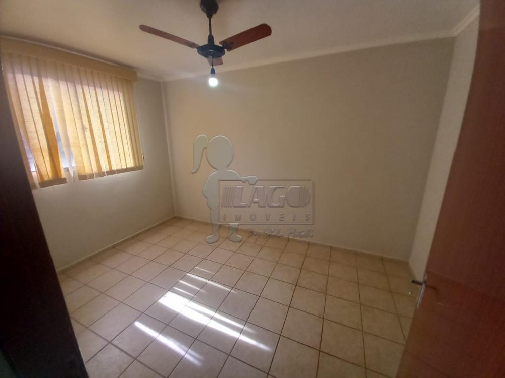 Alugar Apartamentos / Padrão em Ribeirão Preto R$ 800,00 - Foto 2