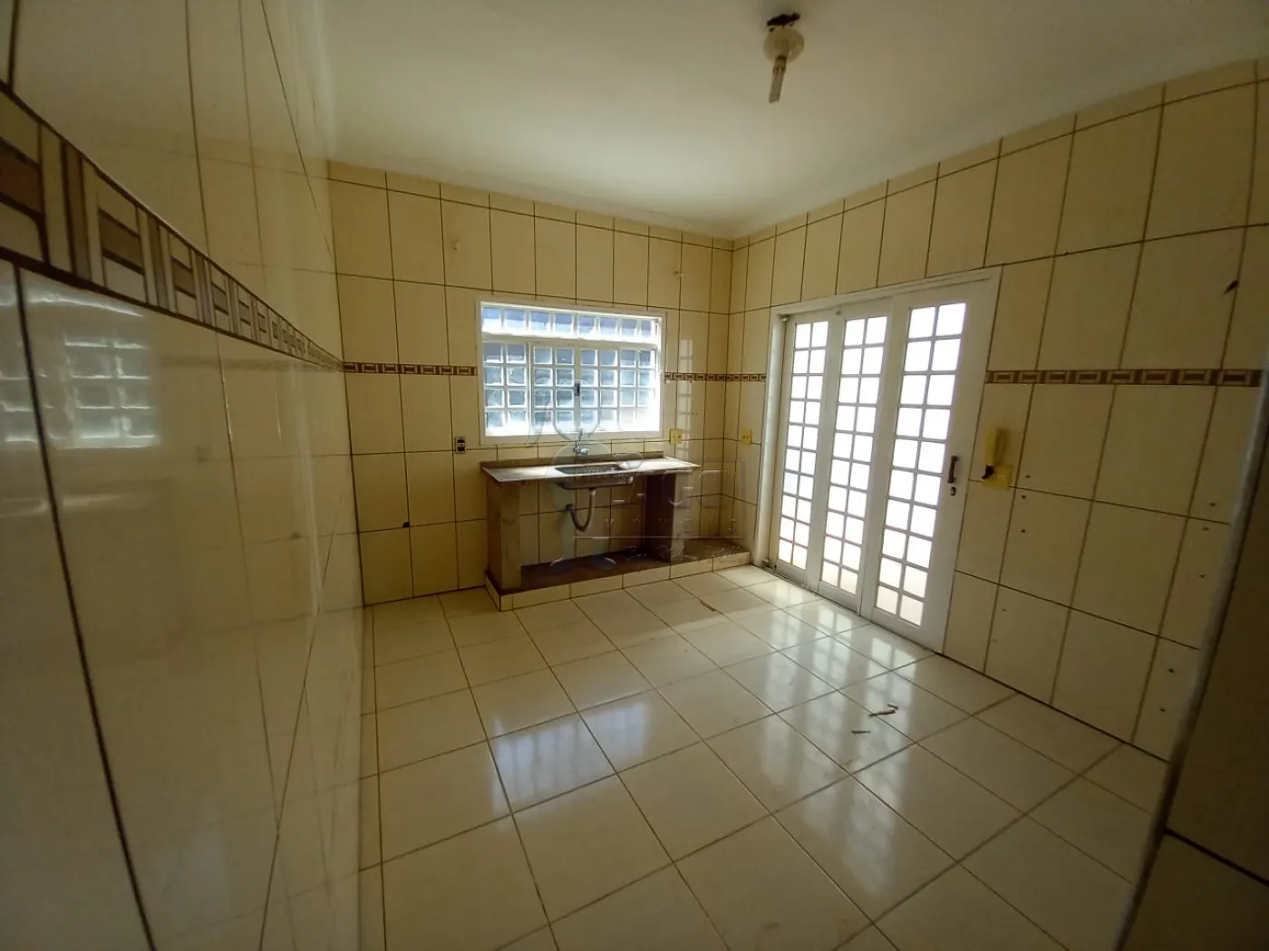 Alugar Casas / Padrão em Ribeirão Preto R$ 1.600,00 - Foto 10