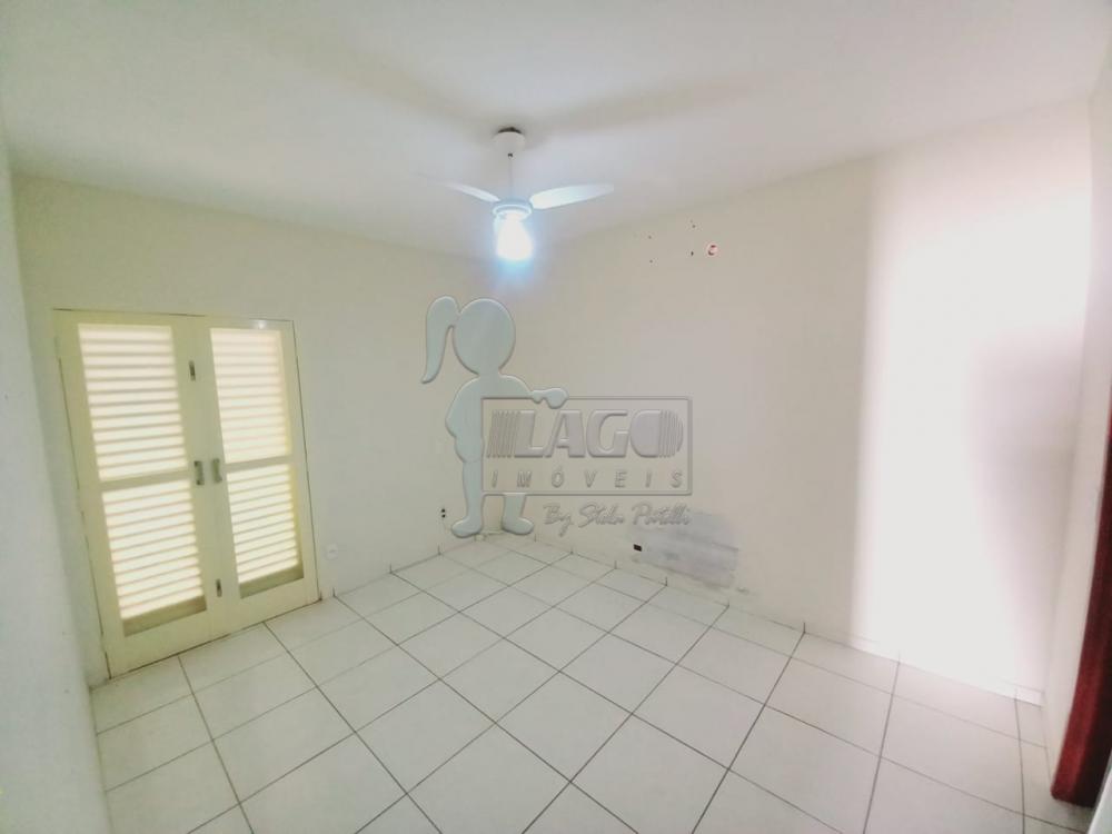 Alugar Casas / Padrão em Ribeirão Preto R$ 1.750,00 - Foto 4