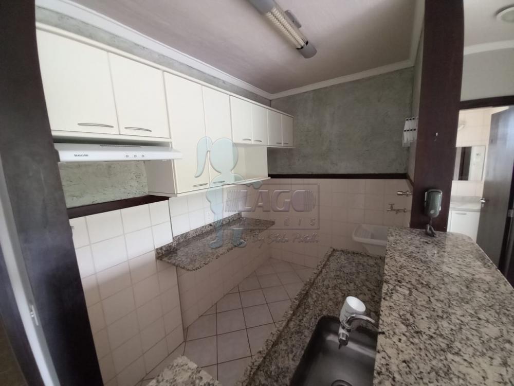 Alugar Apartamentos / Padrão em Ribeirão Preto R$ 800,00 - Foto 3