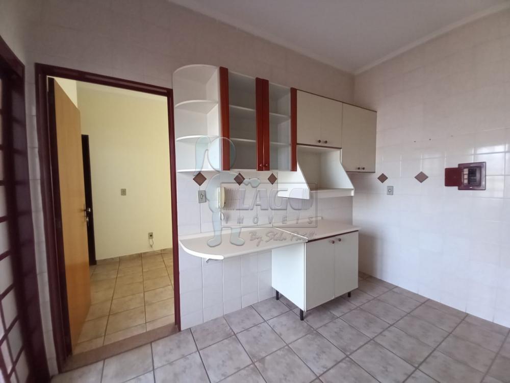 Alugar Apartamentos / Padrão em Ribeirão Preto R$ 1.600,00 - Foto 14