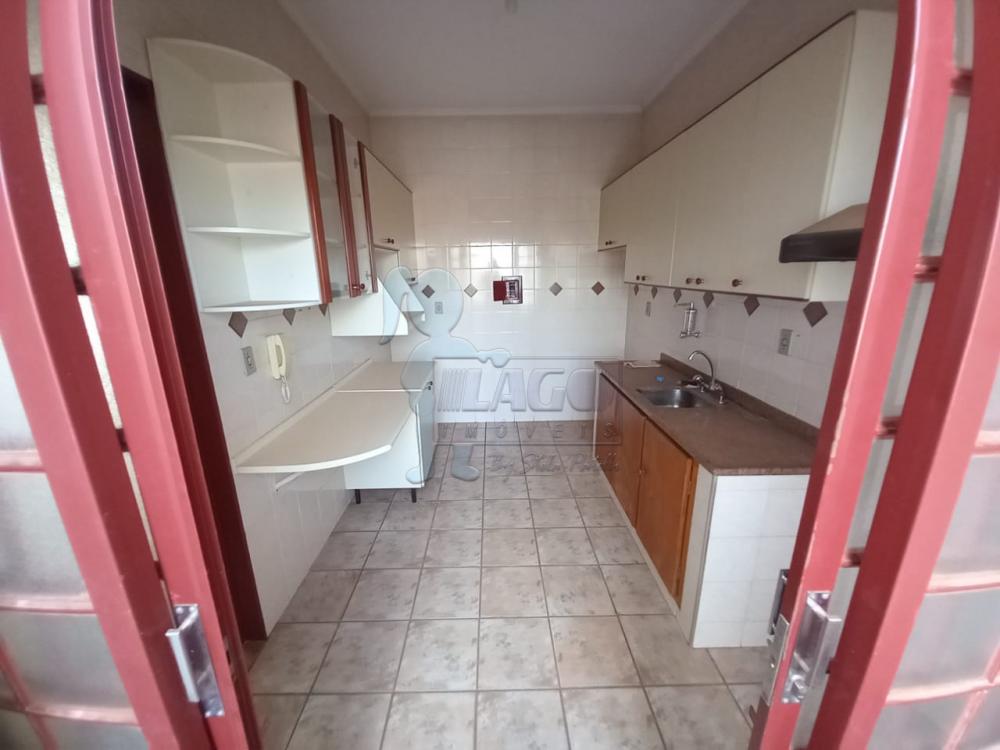 Alugar Apartamentos / Padrão em Ribeirão Preto R$ 1.600,00 - Foto 13