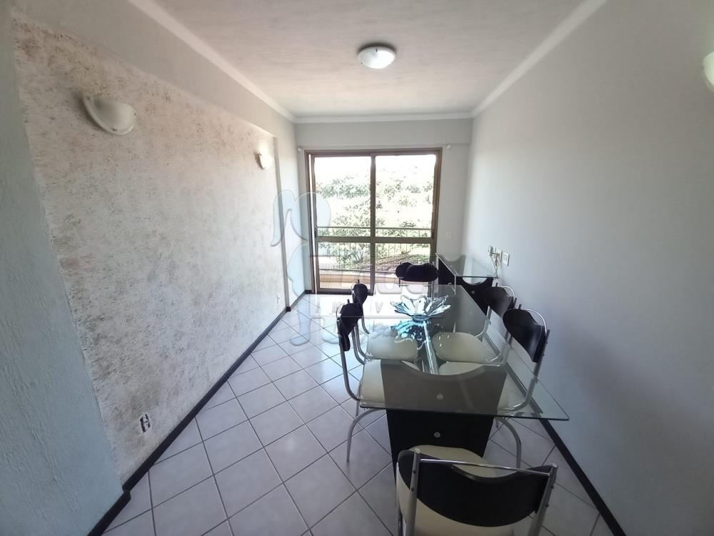 Alugar Apartamentos / Padrão em Ribeirão Preto R$ 900,00 - Foto 1