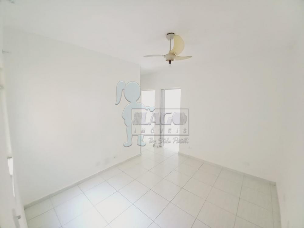 Alugar Apartamentos / Padrão em Ribeirão Preto R$ 700,00 - Foto 2