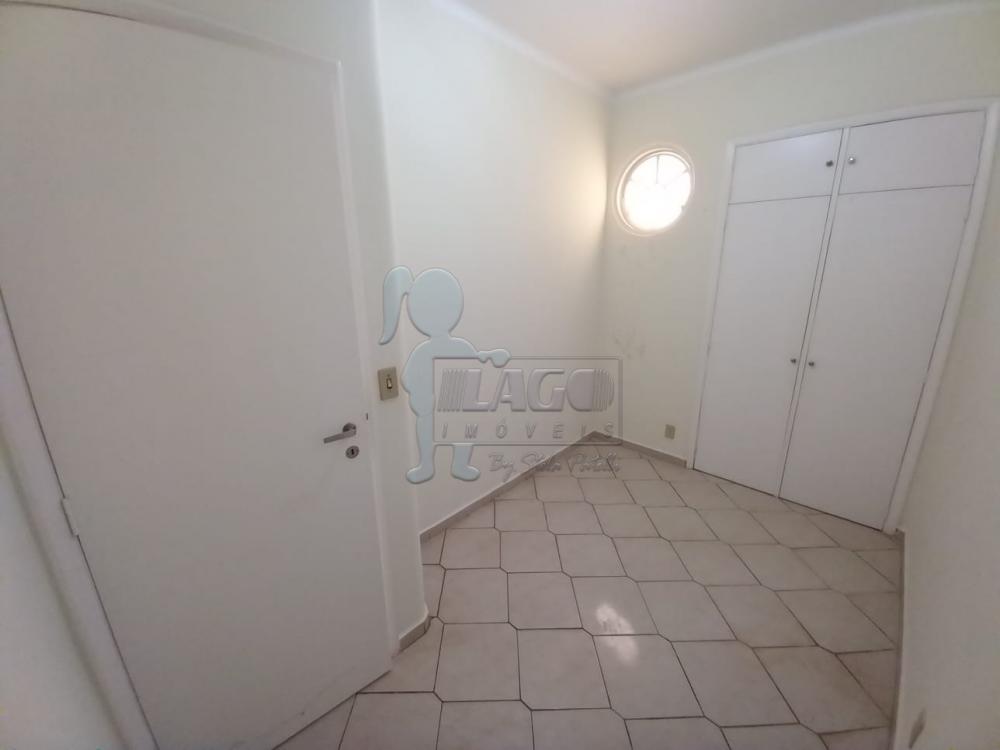 Alugar Apartamentos / Padrão em Ribeirão Preto R$ 1.200,00 - Foto 3