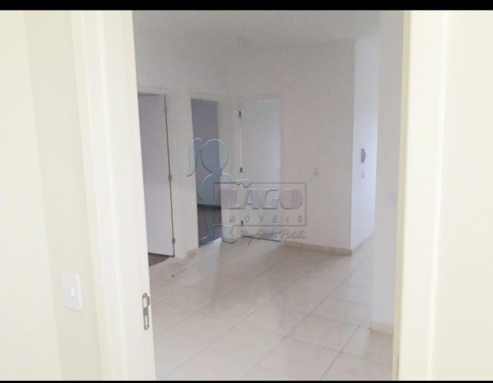 Alugar Apartamentos / Padrão em Ribeirão Preto R$ 900,00 - Foto 2