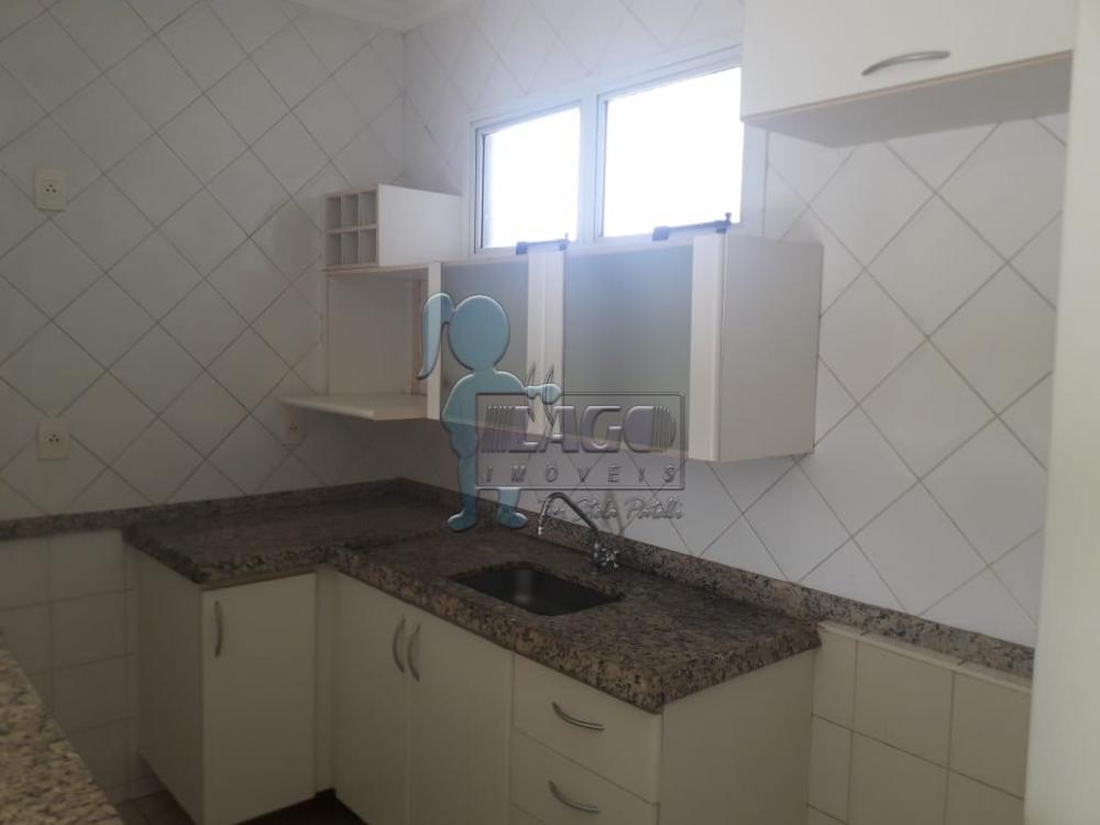 Alugar Apartamentos / Padrão em Ribeirão Preto R$ 700,00 - Foto 3