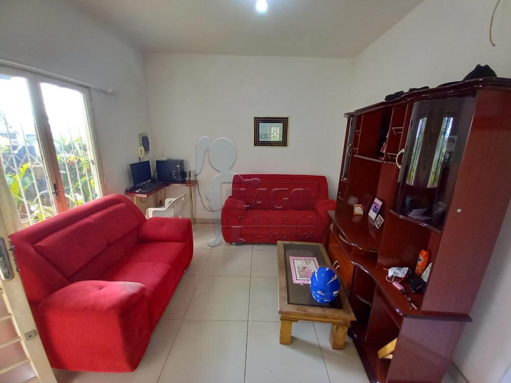 Alugar Casas / Padrão em Ribeirão Preto R$ 1.400,00 - Foto 1