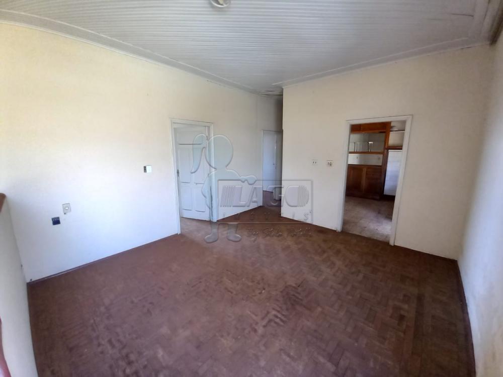 Alugar Casas / Padrão em Ribeirão Preto R$ 2.000,00 - Foto 1