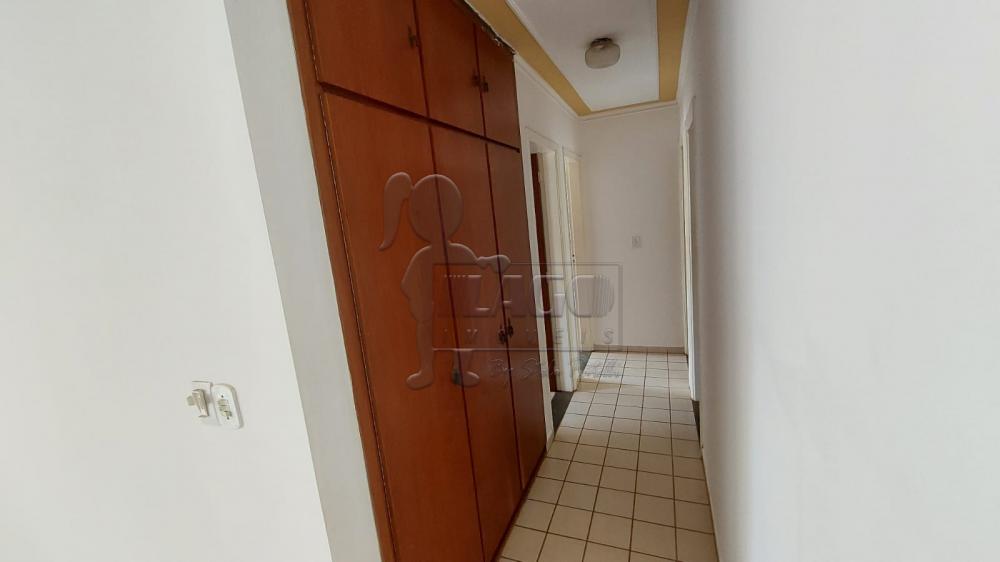Alugar Apartamentos / Padrão em Ribeirão Preto R$ 1.150,00 - Foto 2
