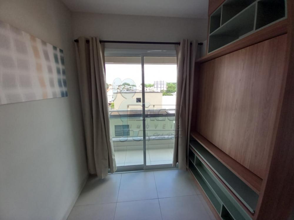 Alugar Apartamento / Padrão em Ribeirão Preto R$ 1.600,00 - Foto 1