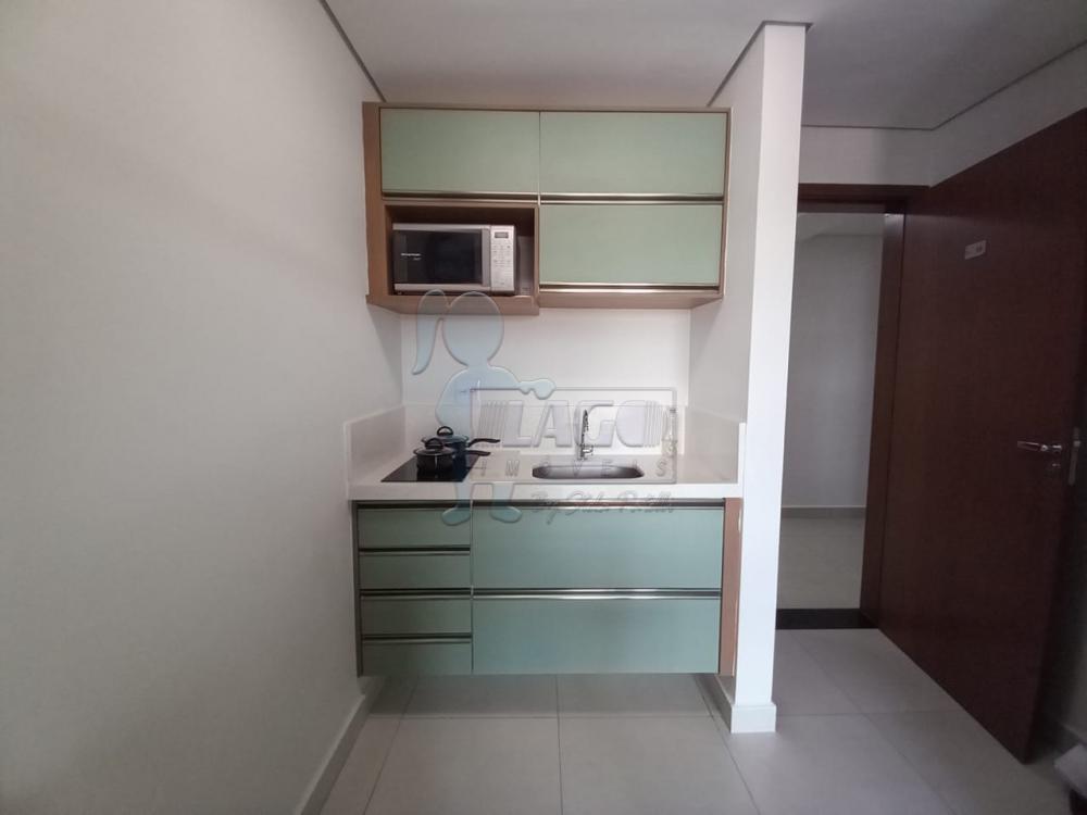 Alugar Apartamento / Padrão em Ribeirão Preto R$ 1.600,00 - Foto 5