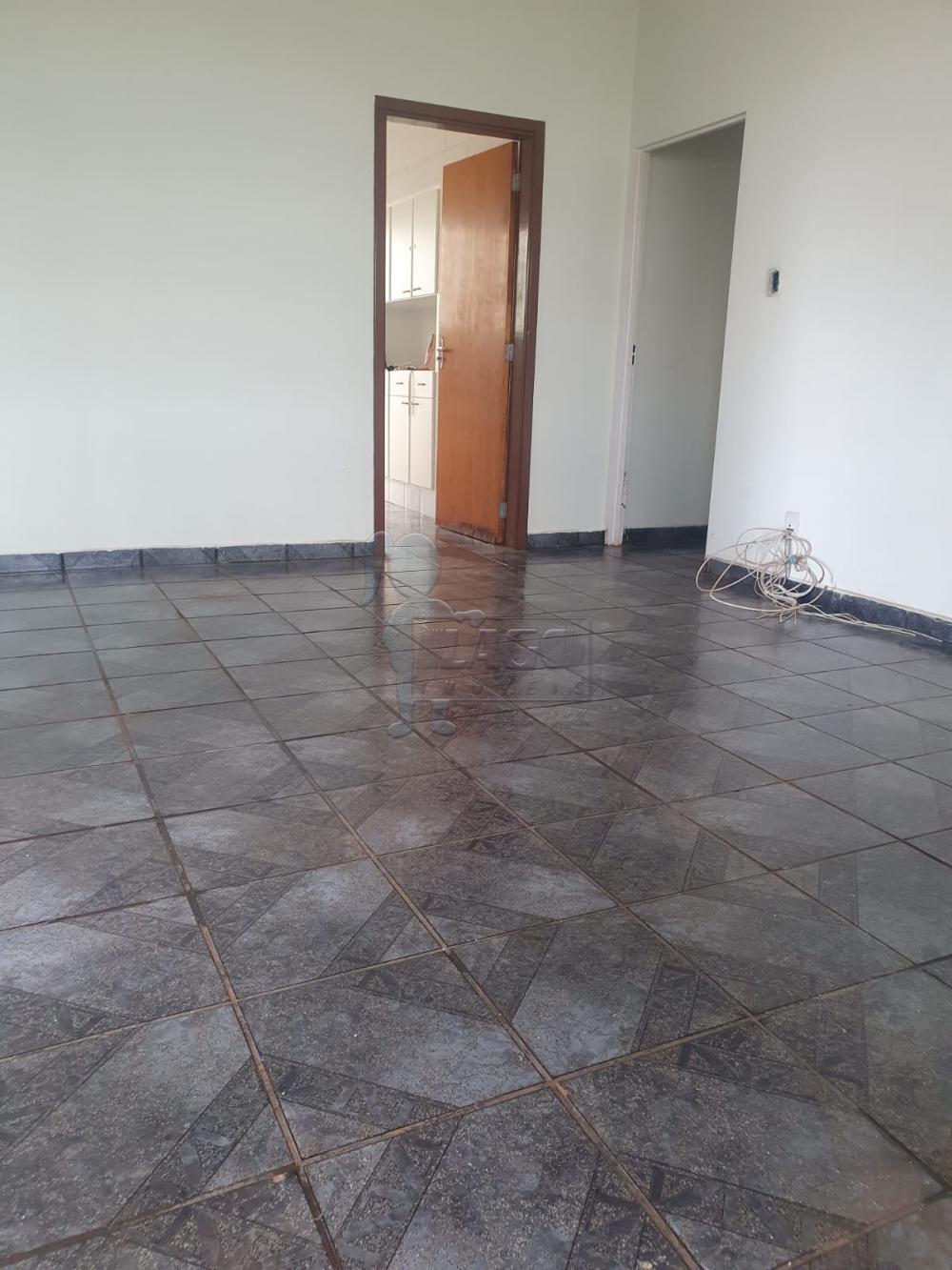 Alugar Casas / Padrão em Ribeirão Preto R$ 4.000,00 - Foto 3